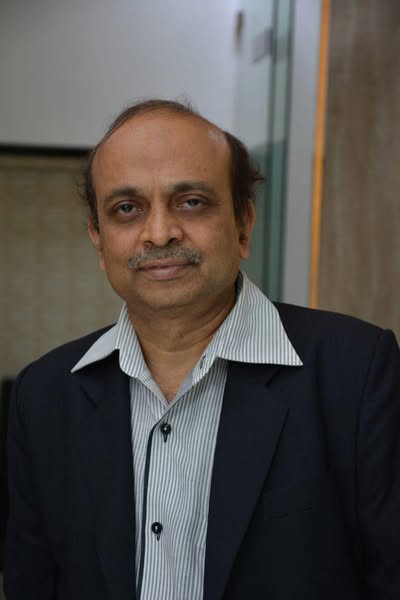 हृदयविकाराचं तात्काळ निदान करणाऱ्या ईसीजी जॅकेटला पेटंट; सोलापूरच्या डॉक्टरांचा अभिनव शोध