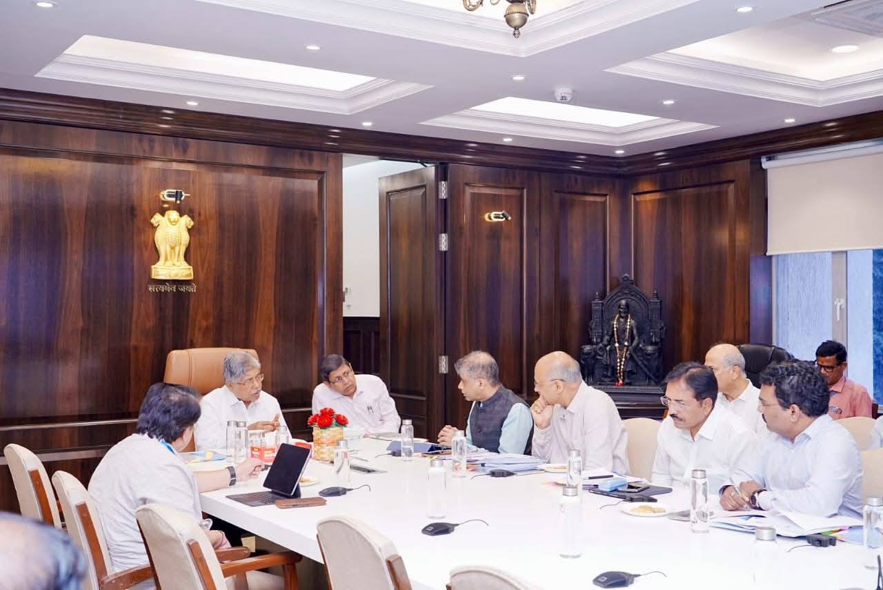 निकष न पाळल्यास प्रवेश थांबवणार — बी.फार्म व डी.फार्म संस्थांना सरकारचा अल्टिमेटम