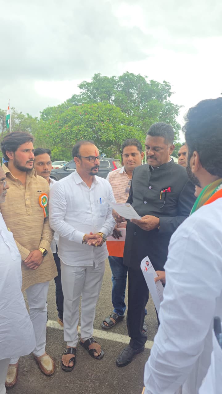 रस्ते सुरक्षा असोसिएशनचे परिवहन मंत्र्यांना निवेदन