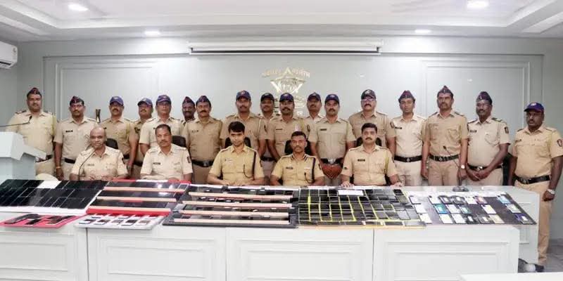 शहरातून गहाळ झालेले ४६ लाख २० हजाराचे २३१ हॅन्डसेट पोलिसांनी केले हस्तगत..!