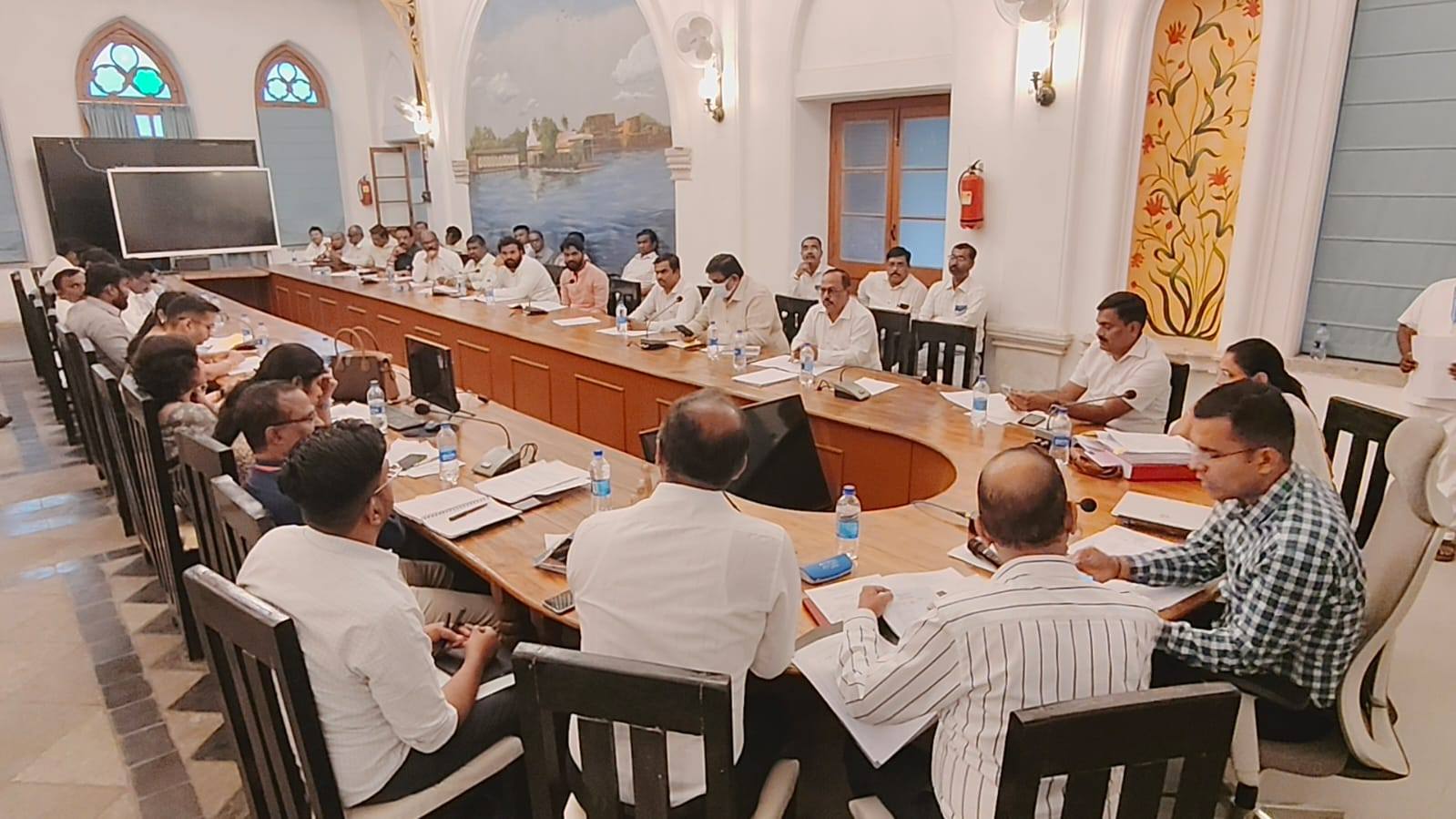 मतदान व मतमोजणी केंद्रांवरील सुविधांबाबत दुसरी समन्वय बैठक ;हे आहेत बैठकीतील महत्त्वपूर्ण निर्णय..