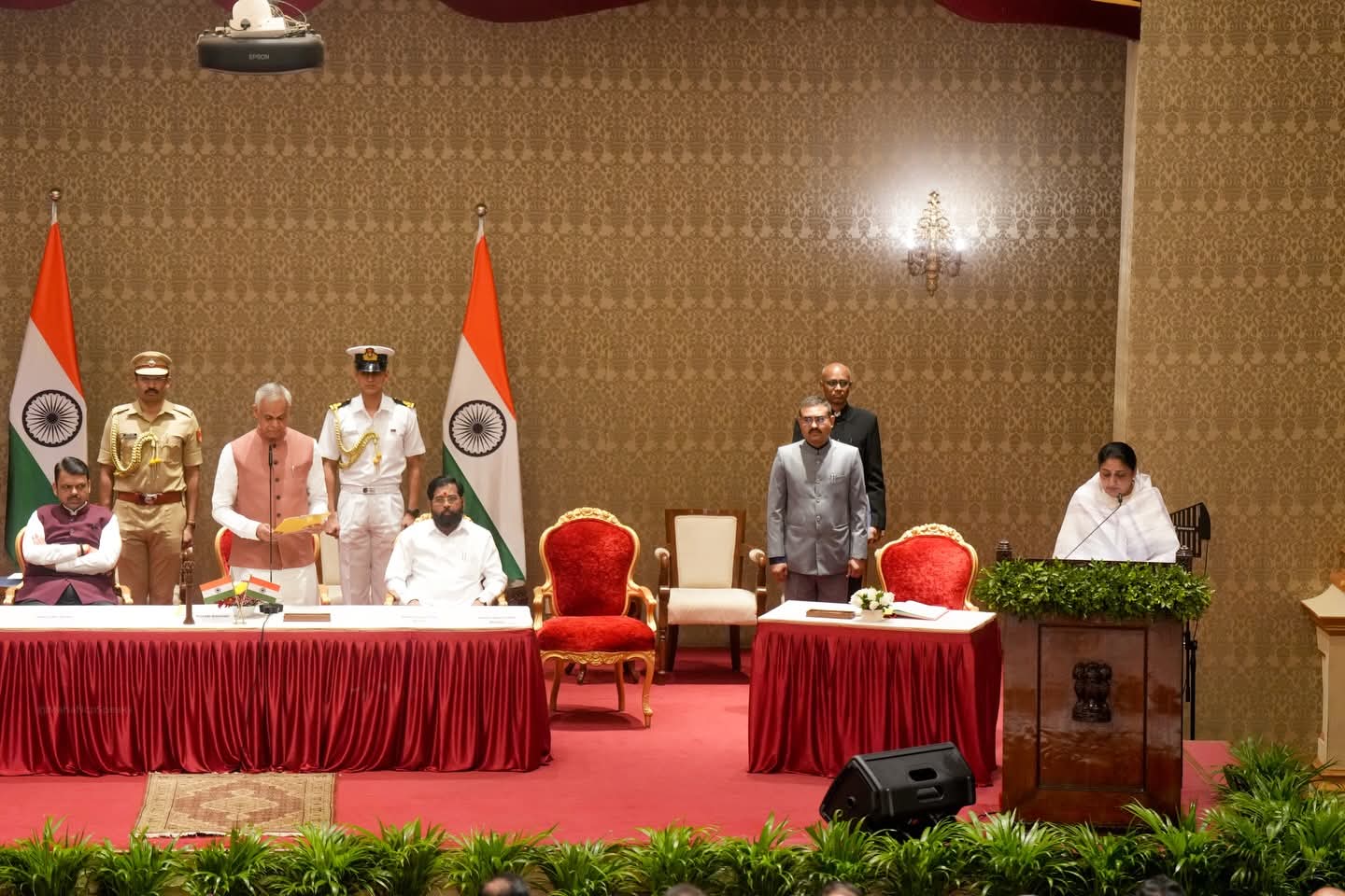 मोठी राजकीय घडामोड! सुनेत्रा पवार यांच्याकडे तीन खात्यांची धुरा